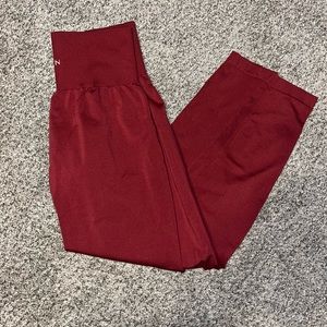 NVGTN seamless leggings.